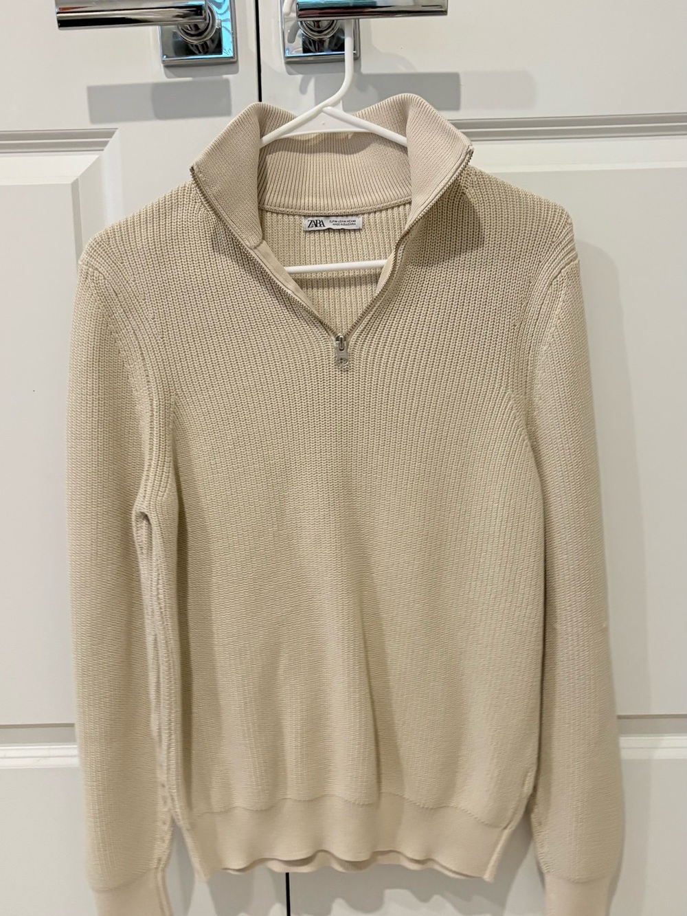 Zara Men Zip-Front Knit Sweater in Cream